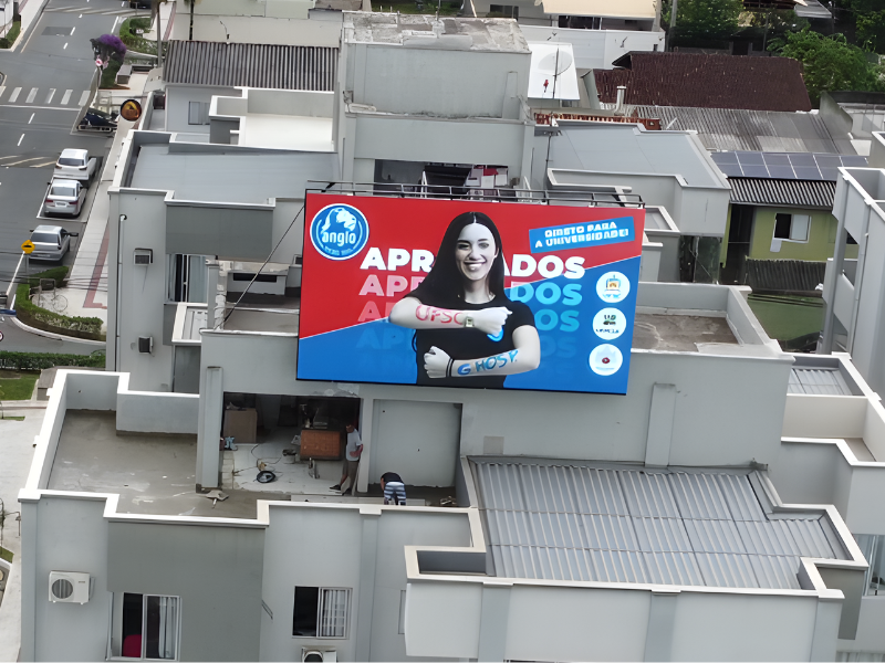 mídia OOH exemplos e o que é